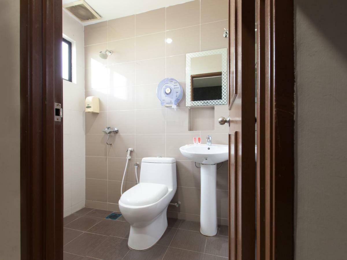 Super Oyo 1163 Hotel Pulai Ipoh Kültér fotó